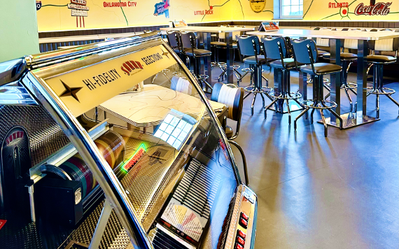 An authentic American Juke box inside Billy Bob's Parlour