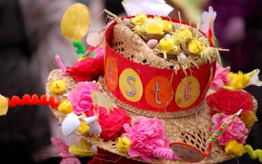 Close up of Easter Bonnet at Avenham Park Egg Rolling event.